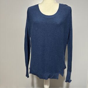 Victoria’s Secret blue long sleeve top with side slits size M
